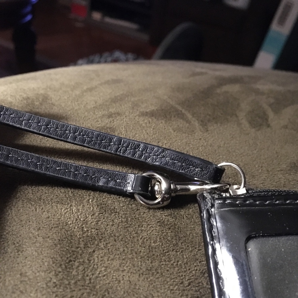 Signature Coach ID Holder - Picture 6 of 6